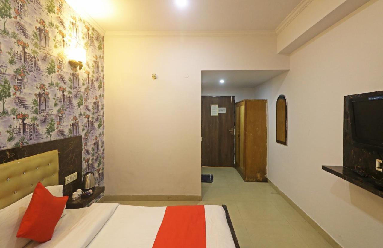 Airport Samara Inn Új-Delhi Kültér fotó