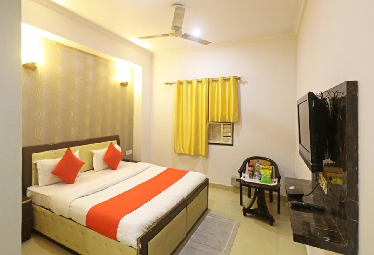Airport Samara Inn Új-Delhi Kültér fotó