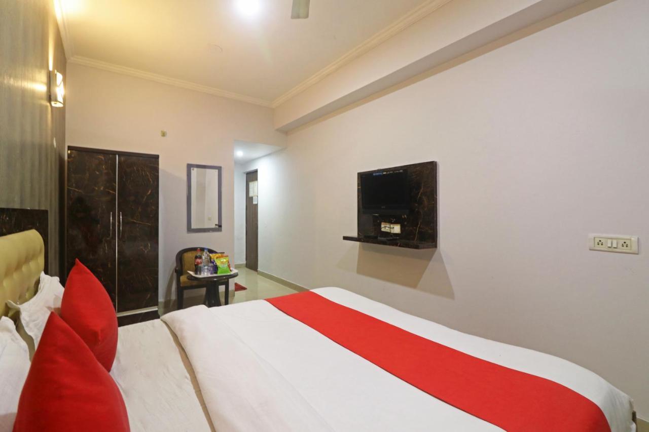 Airport Samara Inn Új-Delhi Kültér fotó