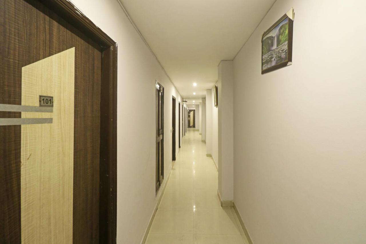 Airport Samara Inn Új-Delhi Kültér fotó
