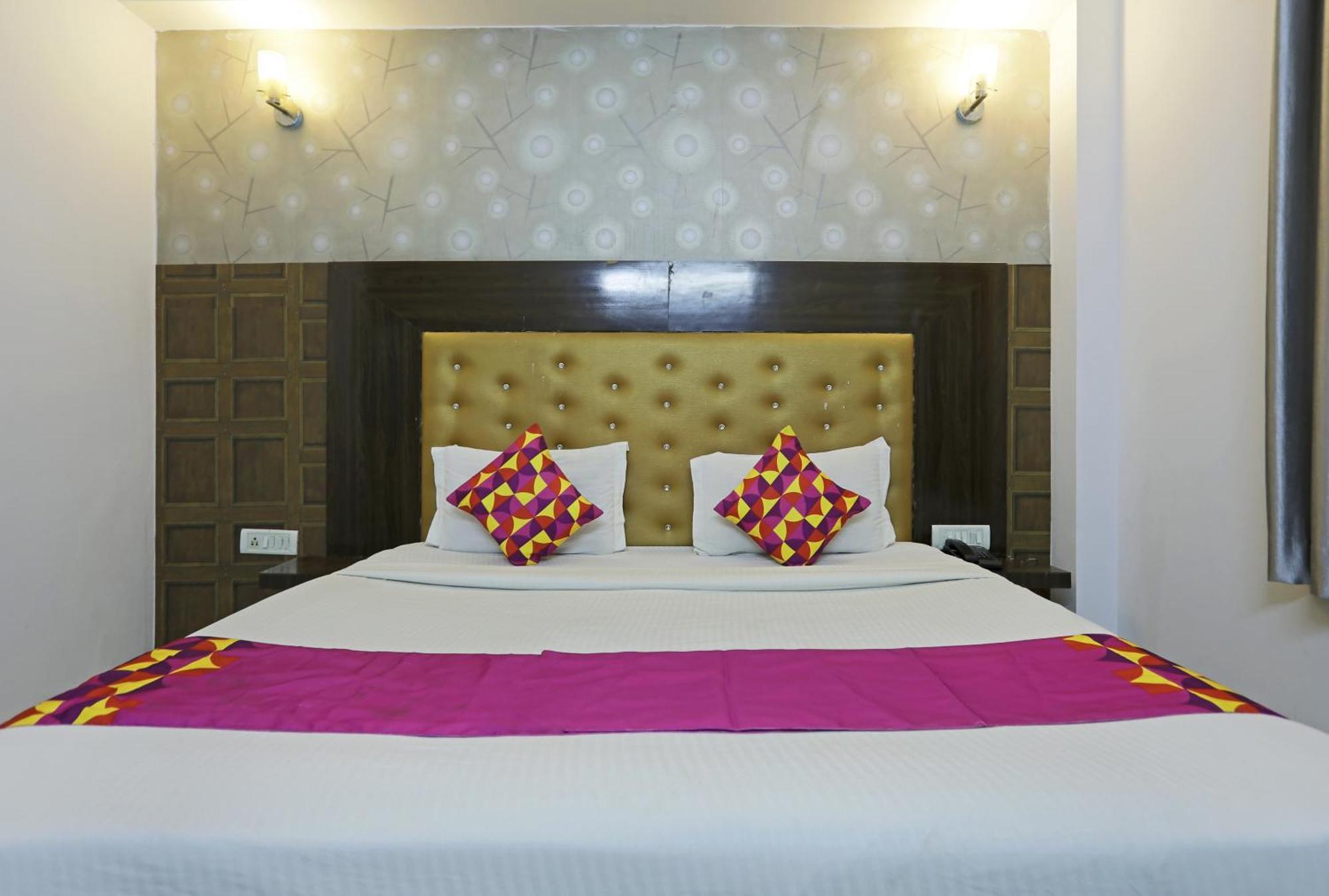 Airport Samara Inn Új-Delhi Kültér fotó