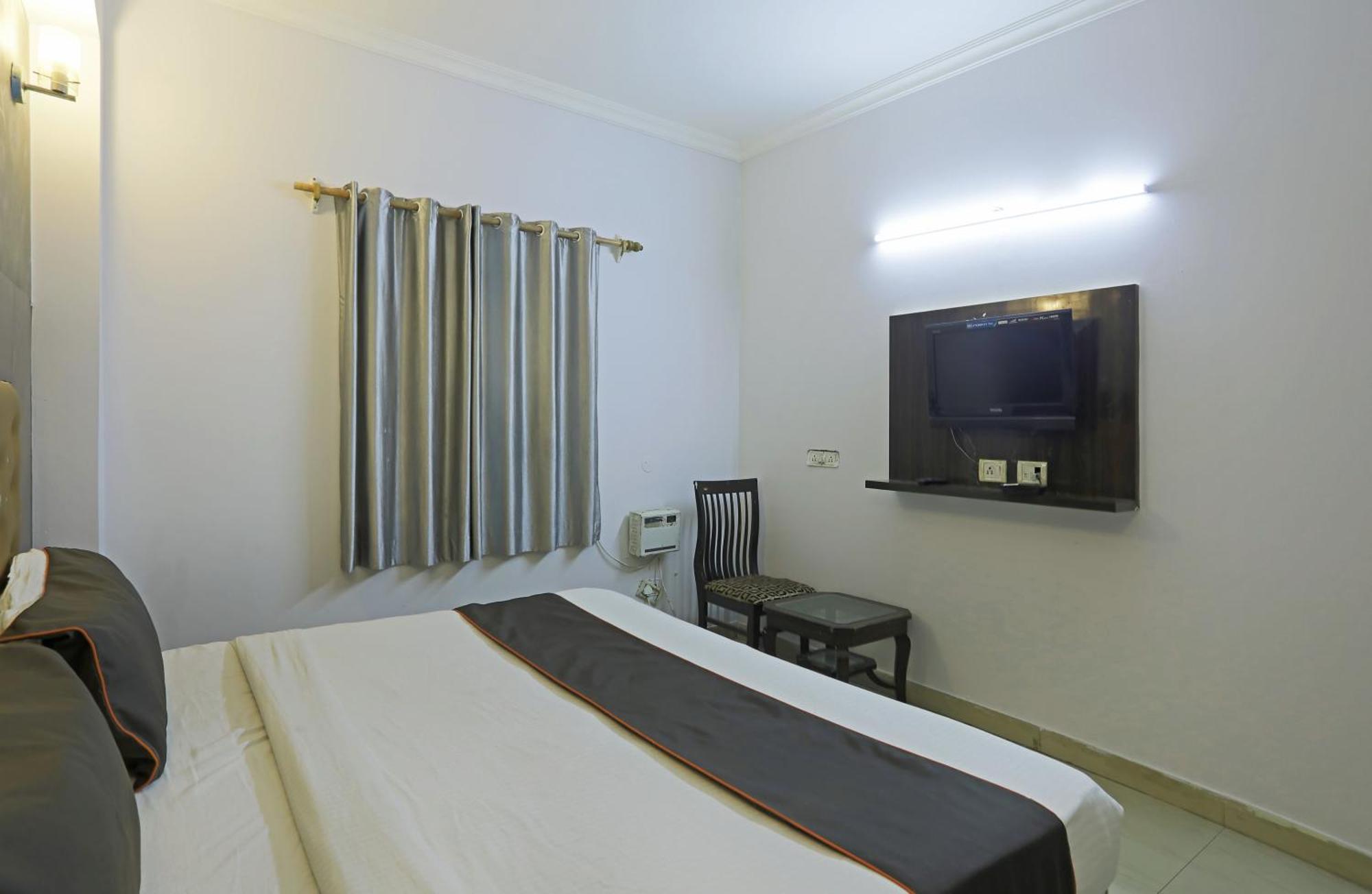 Airport Samara Inn Új-Delhi Kültér fotó