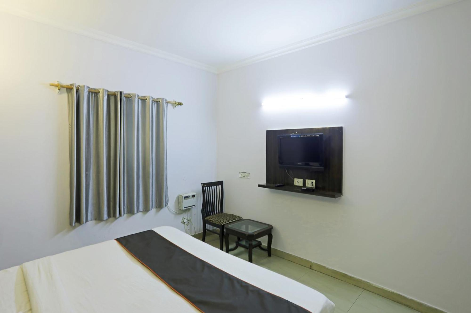 Airport Samara Inn Új-Delhi Kültér fotó