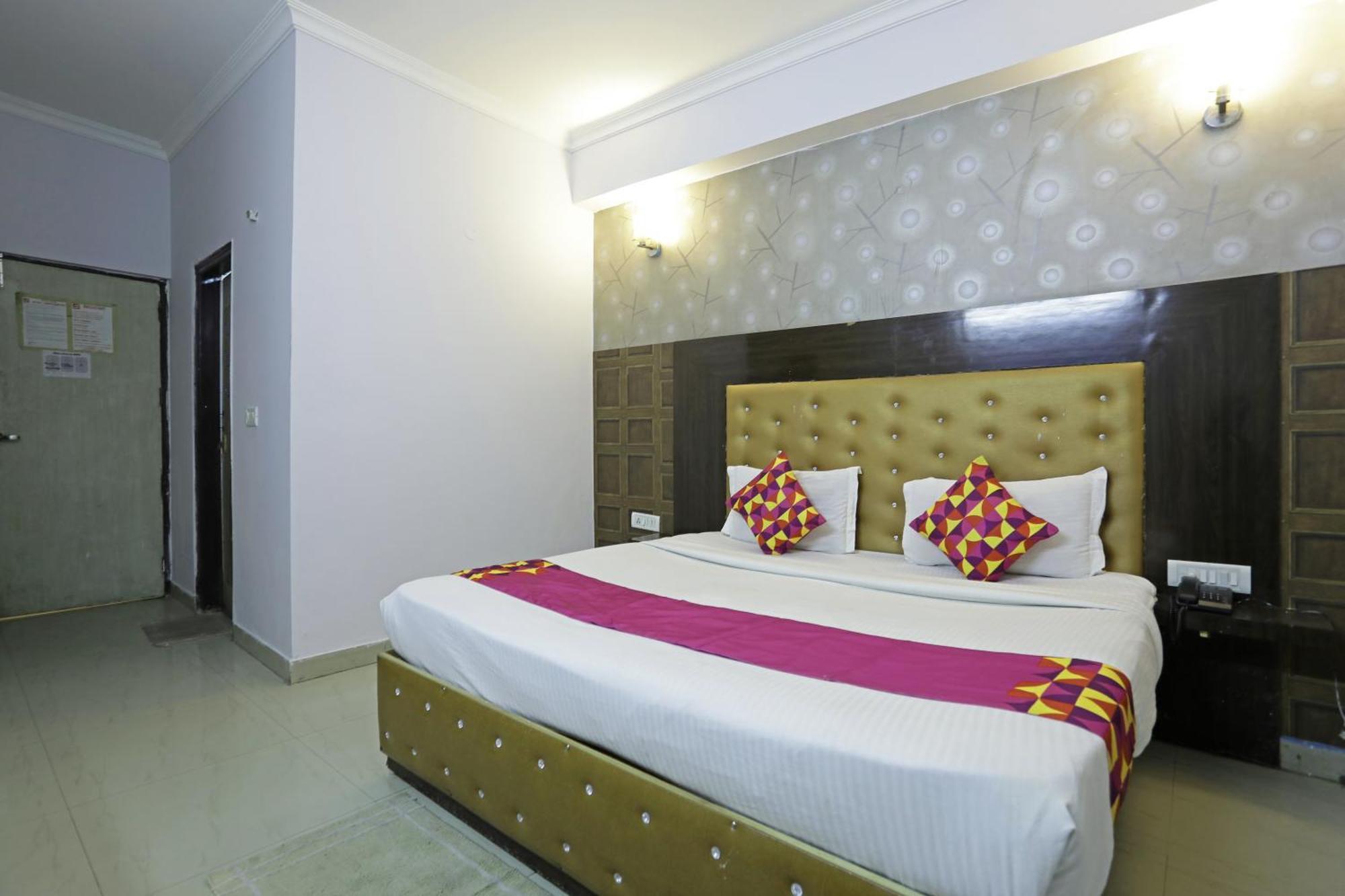 Airport Samara Inn Új-Delhi Kültér fotó