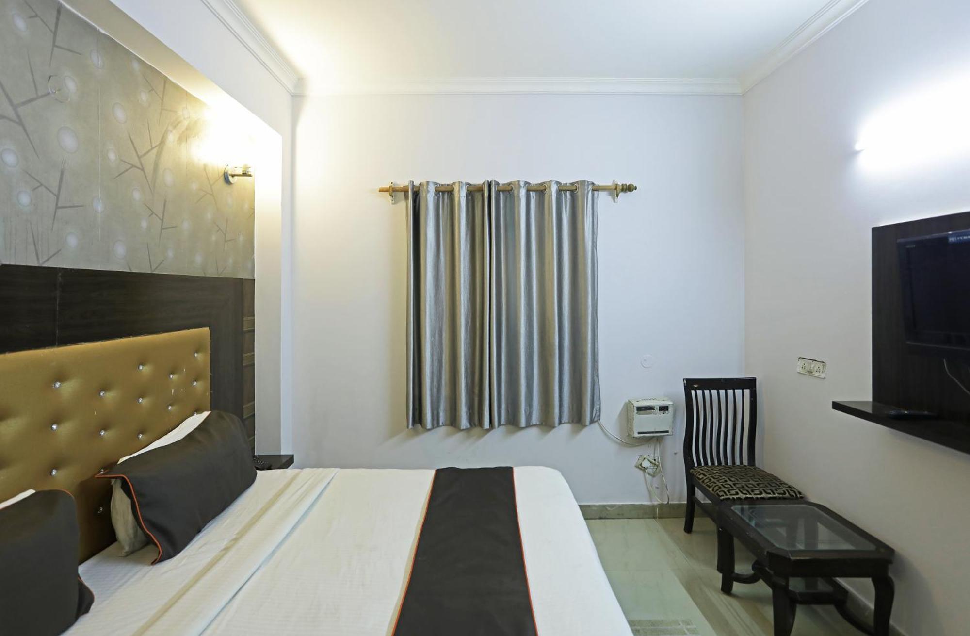 Airport Samara Inn Új-Delhi Kültér fotó